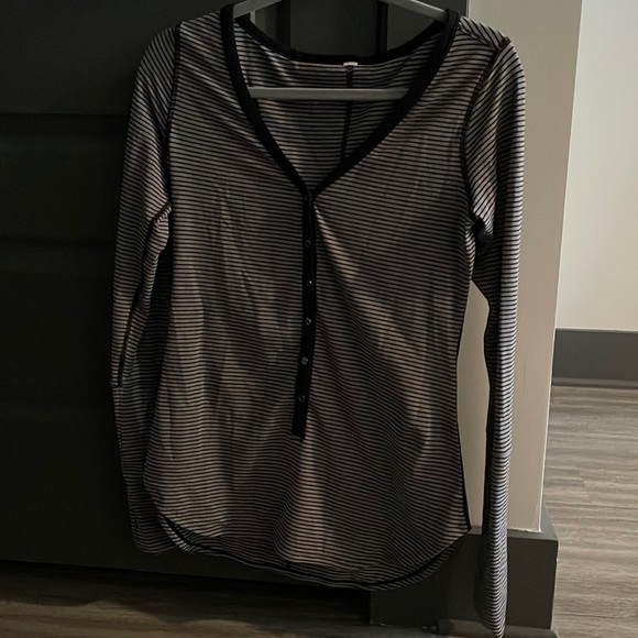 Awesoma Henley - Picture 4 of 11